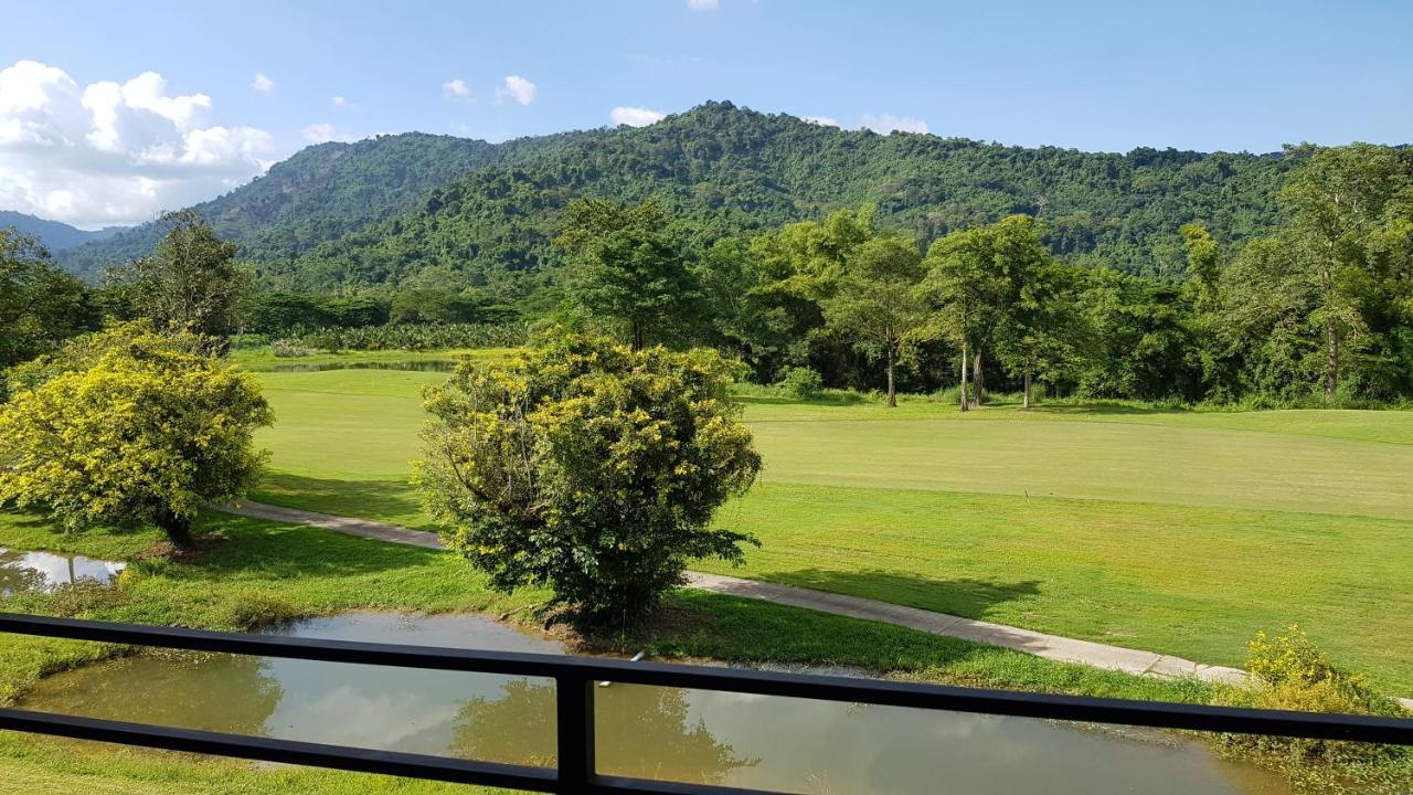 The Midst@ Royal Hills Nakornayok Resort *