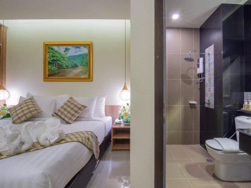 Hotel Pura Nakhon 4*