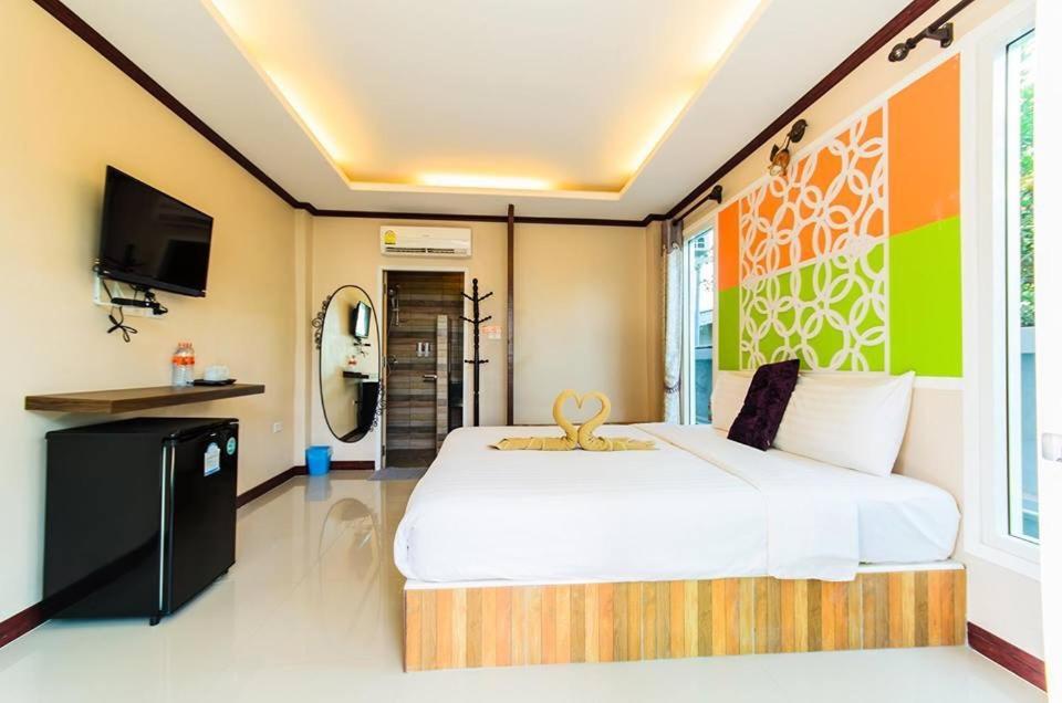 The Harbor Front Resort *