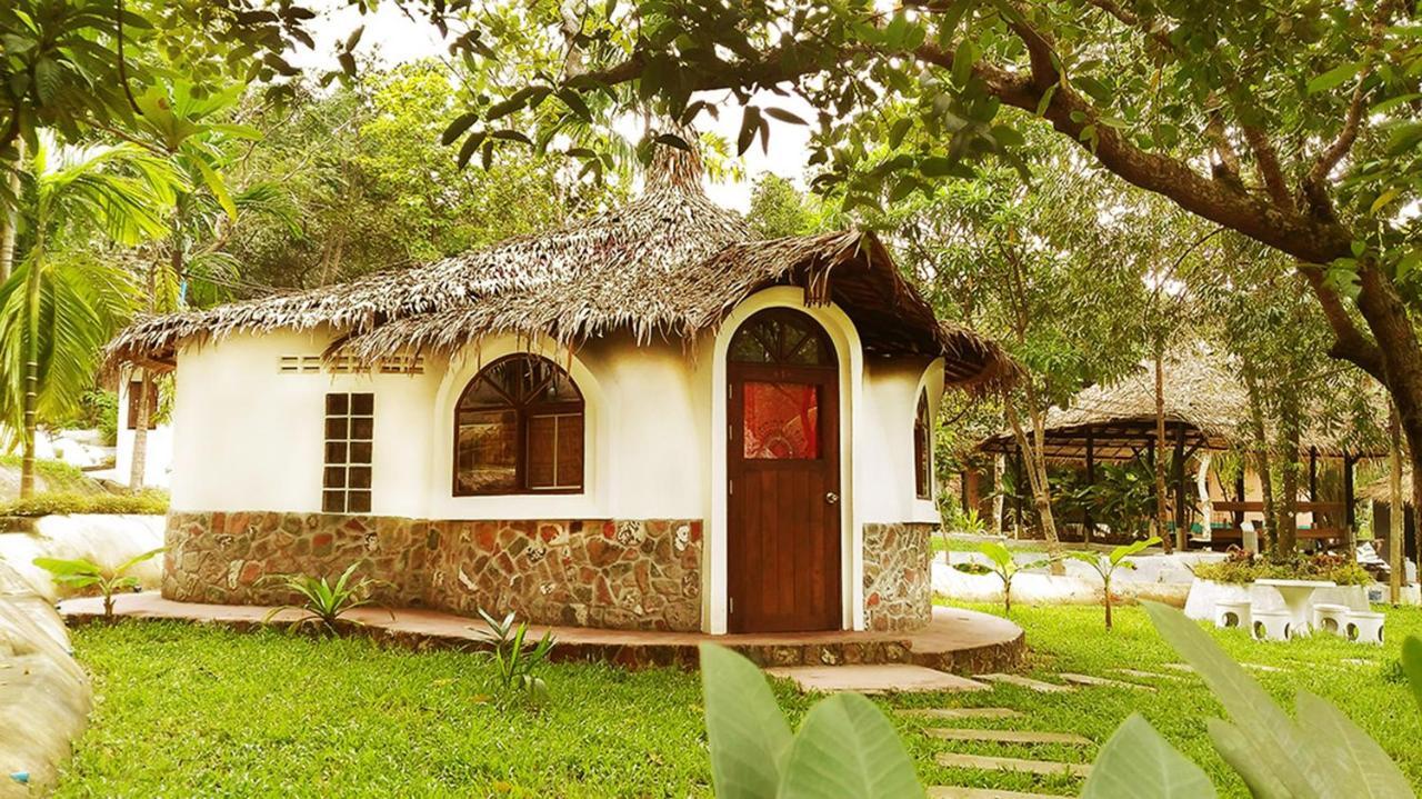 Resort Flower Power Farm Village Koh Phayam