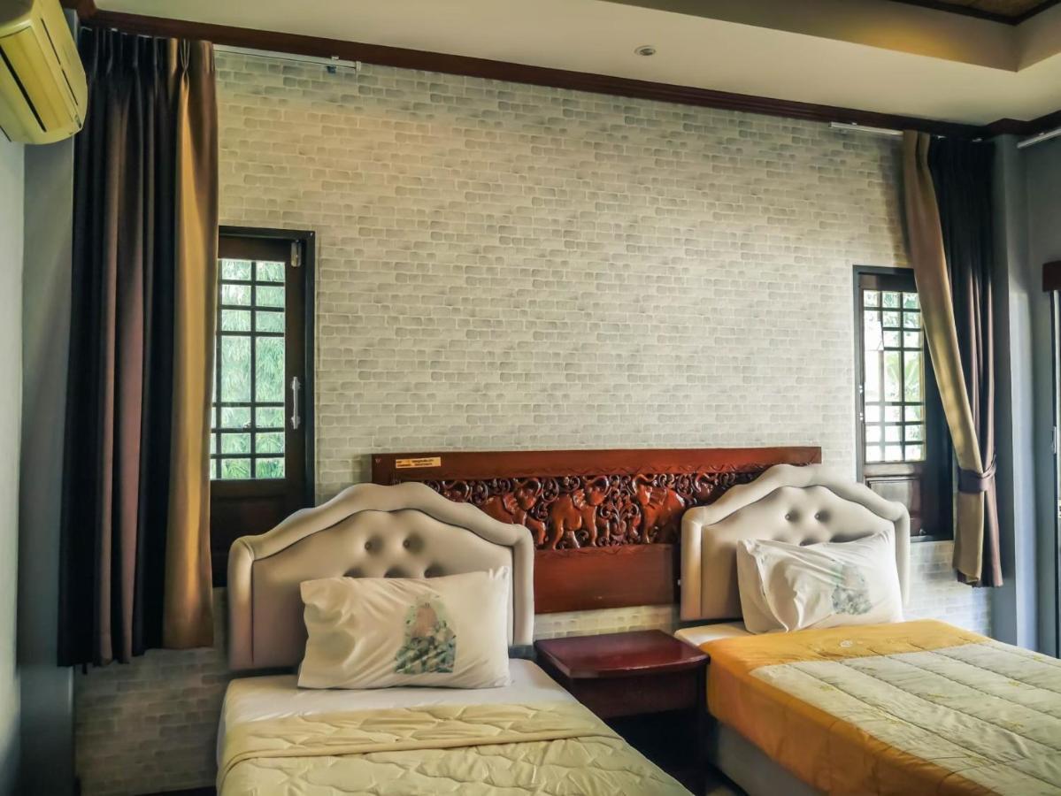 Fueangfu Villa *