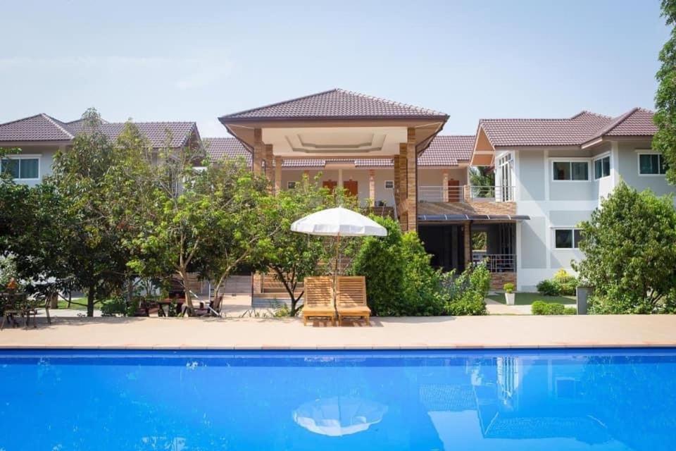 Baan Suan Khun Yaiy Hotel Ban Wang Takhrai