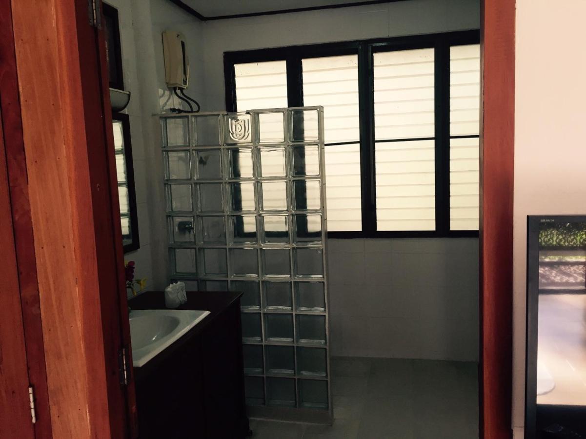 Resort Ruen Thai Rim Haad Klaeng