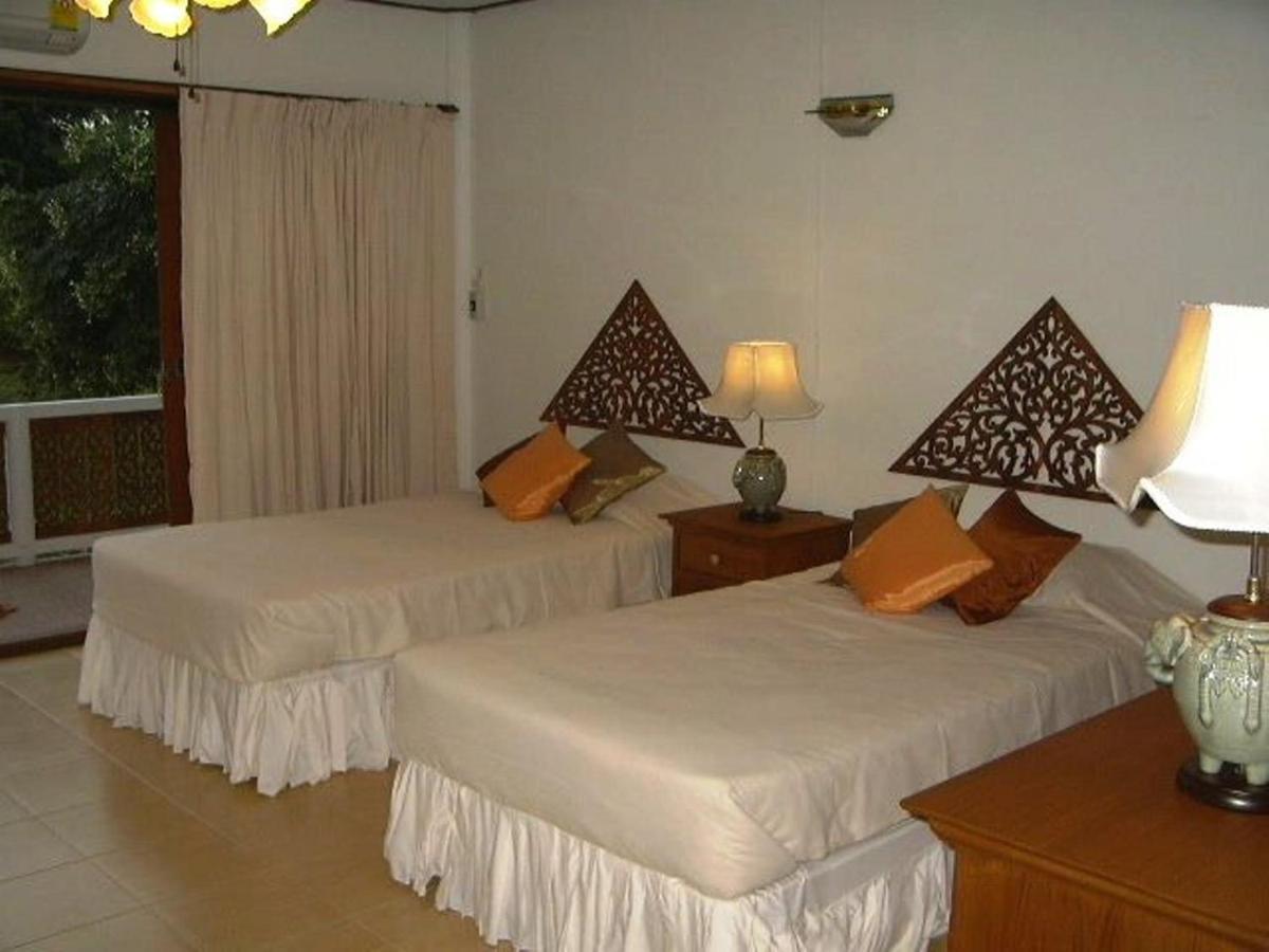 Resort Ruen Thai Rim Haad 2*