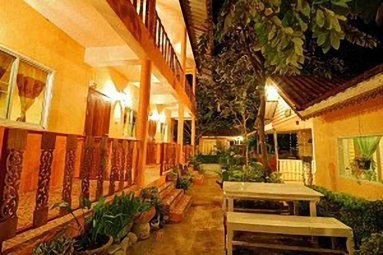 Resort Ban Tonnam Suan Phueng