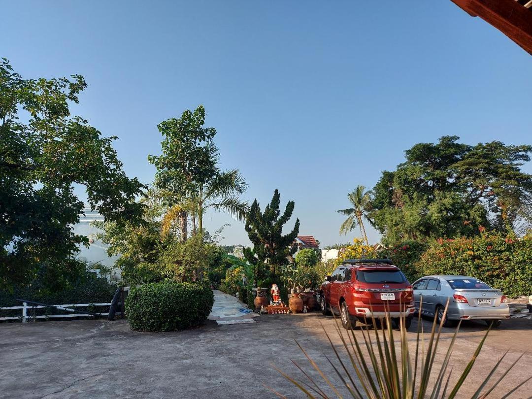 Scenic Riverside Resort 4*