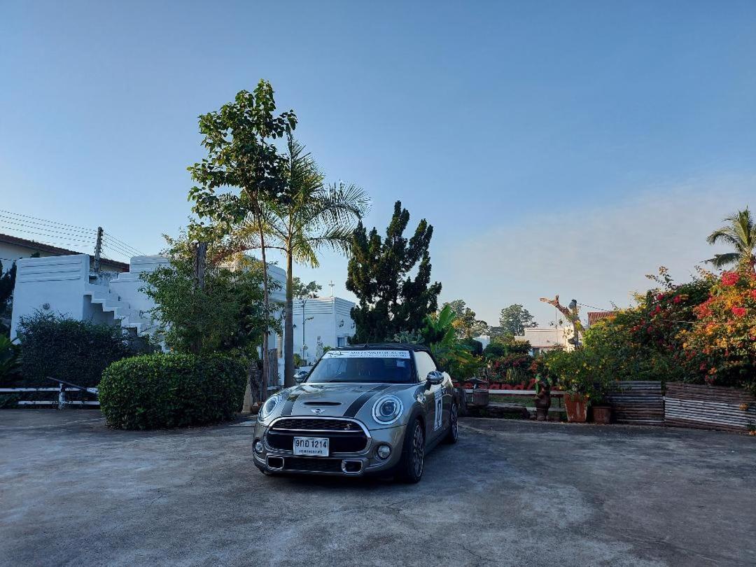 Scenic Riverside Resort