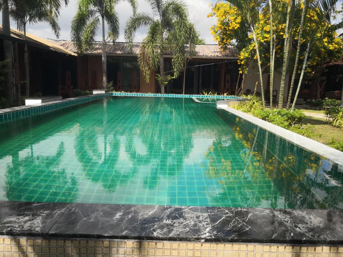 Suanhom San Sai