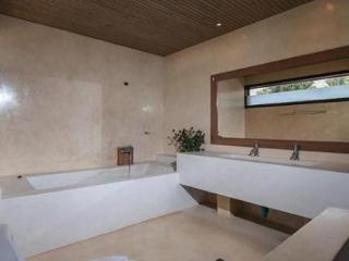 Jean Pool 3*