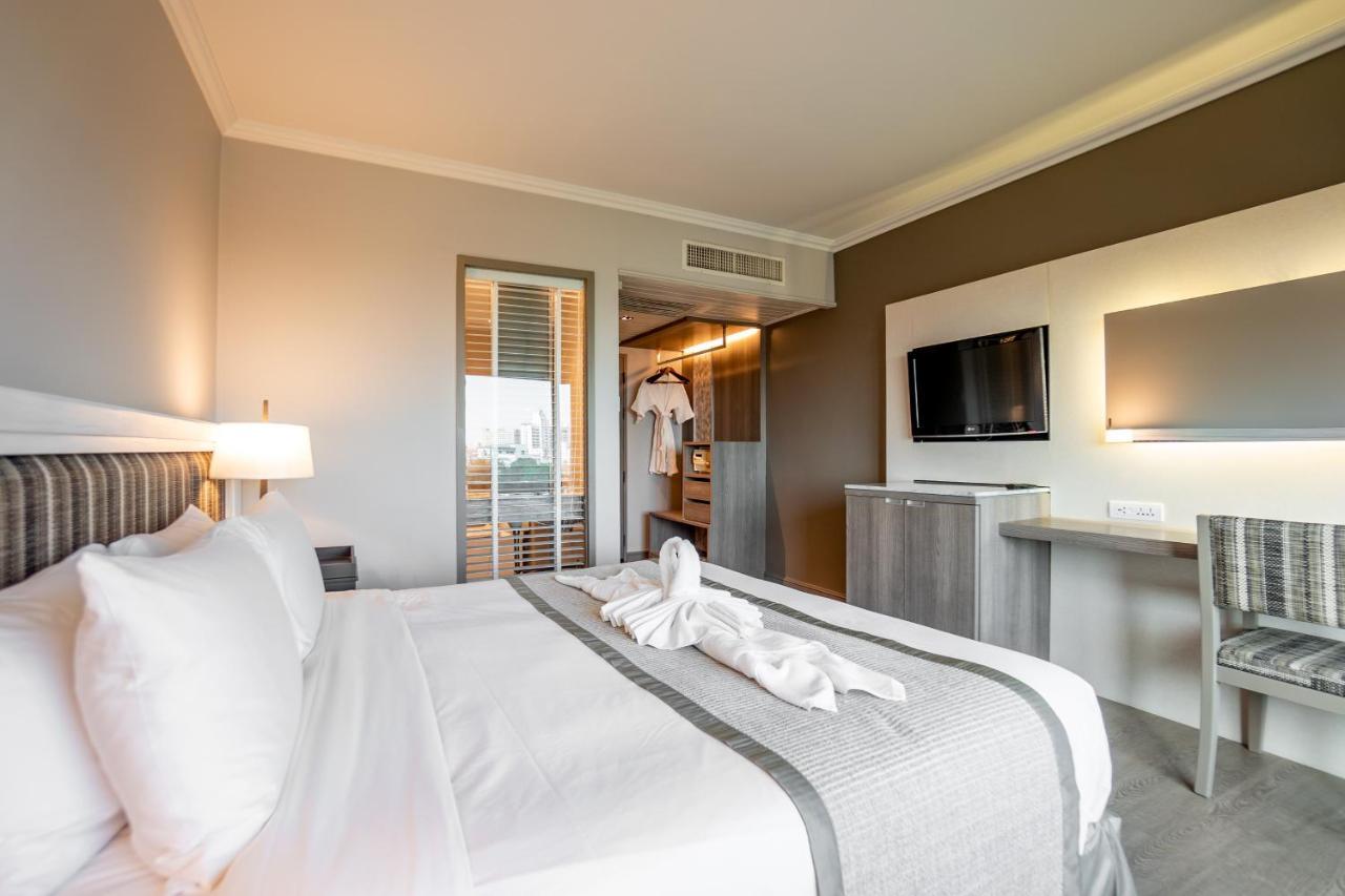 Hotel The Grand Riverside