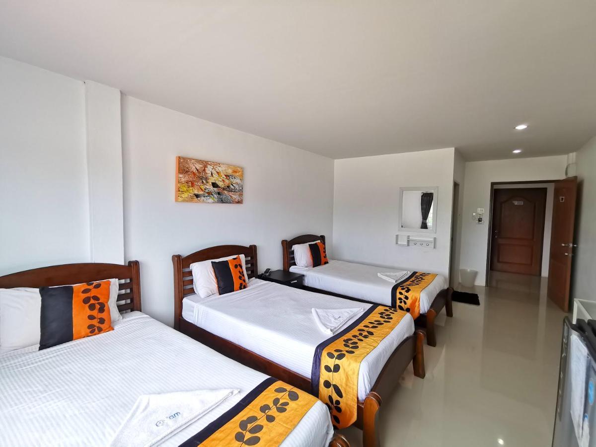 Phet Plaza And Resort