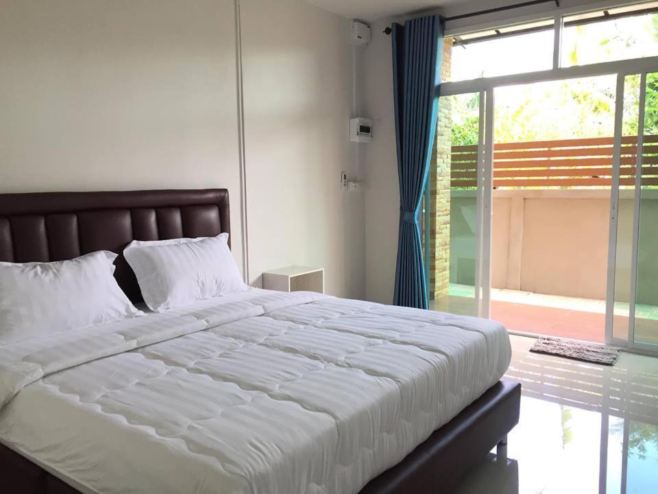 Baan Chom Lay Guest house