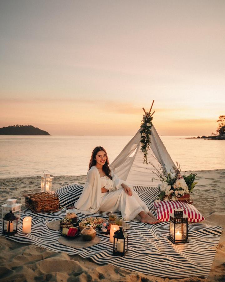 Hotel Adang Island