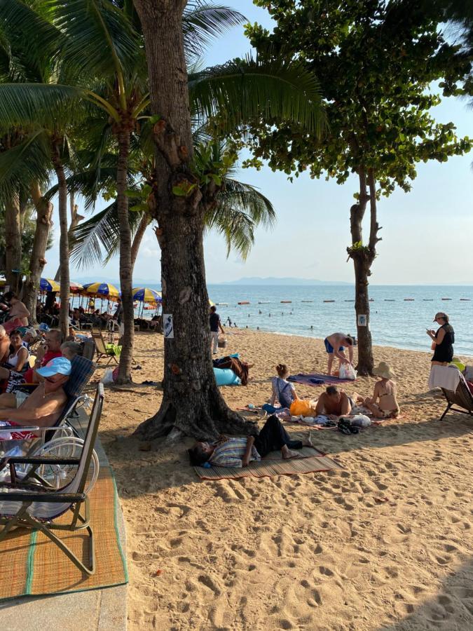 & Jomtien Beach
