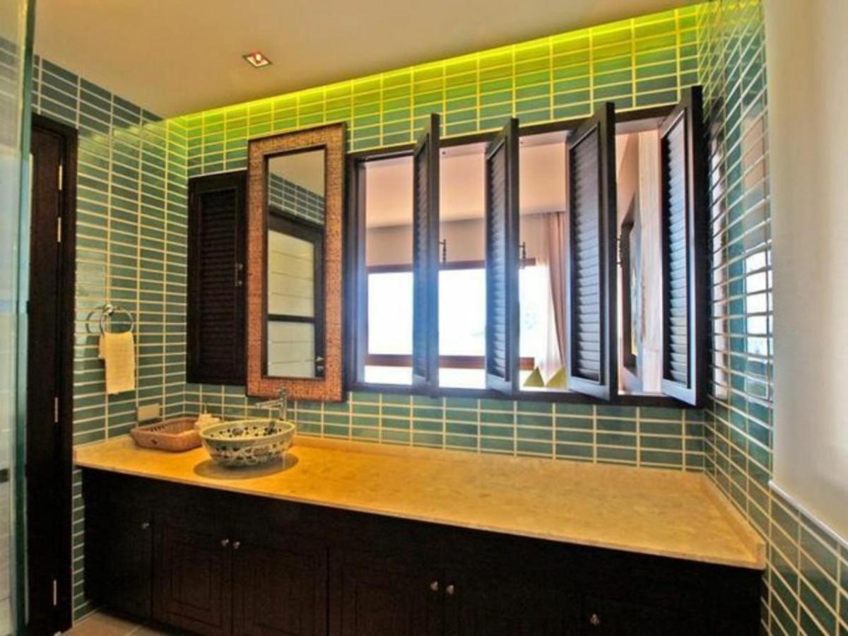 Point Of View Condos, Tranquility Bay, Apartment *