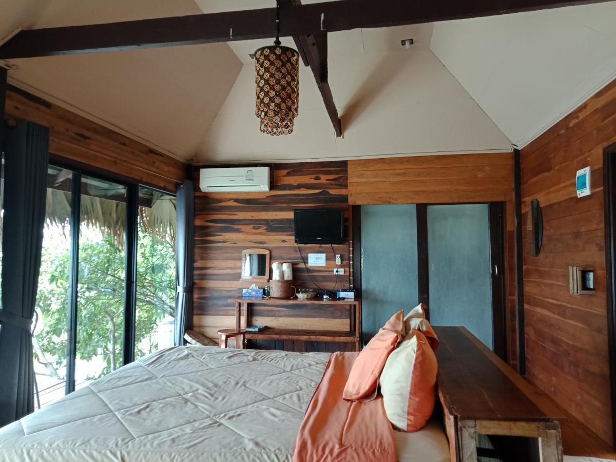 Wetlandcamp บ้านชายเล Phatthalung