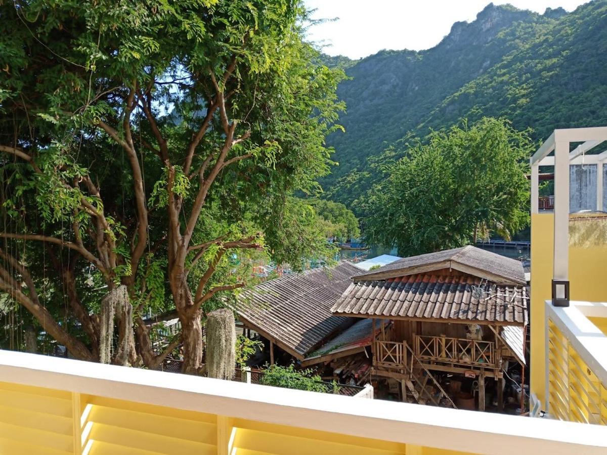 Yen~yen Prachuap Khiri Khan