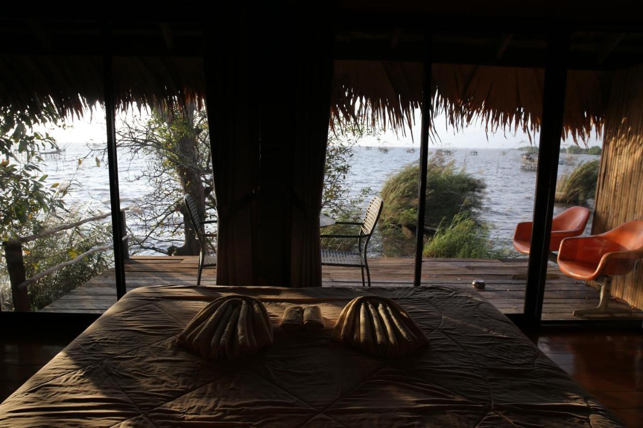 Casa de hóspedes Wetlandcamp บ้านชายเล *