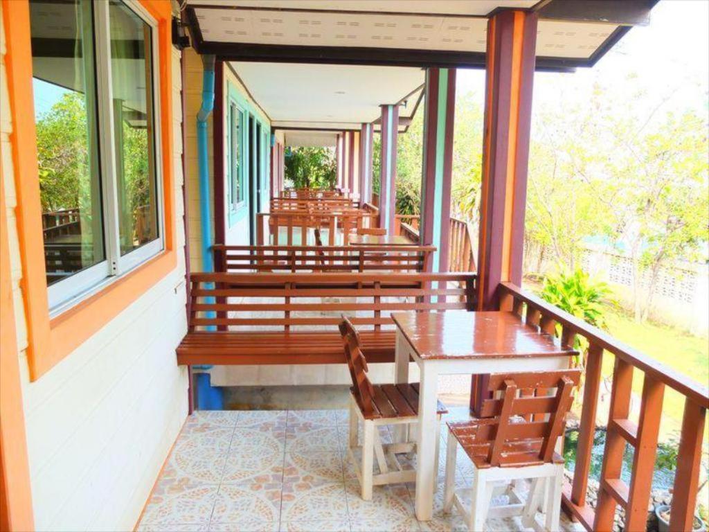 Kanchanaporn Bed & Breakfast Ko Lan