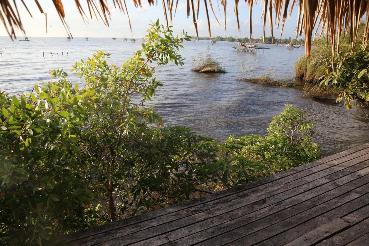 Wetlandcamp บ้านชายเล Casa de hóspedes *