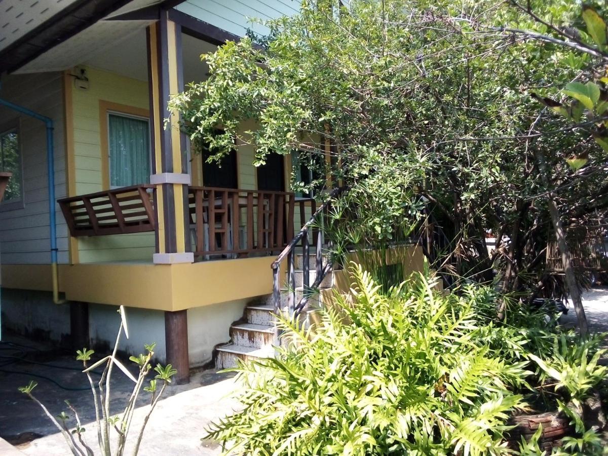 Kanchanaporn Bed & Breakfast Ko Lan