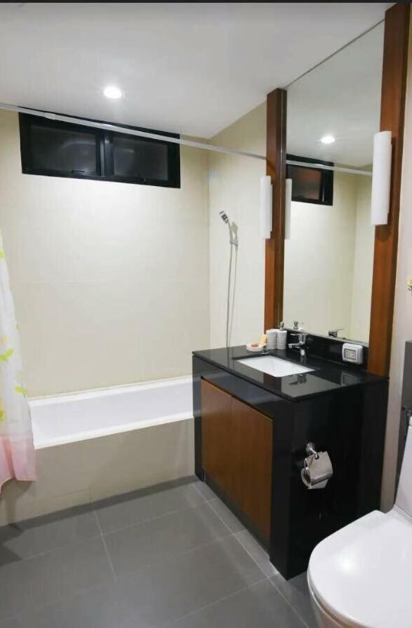 Holiday park Pool Pb6rayong *