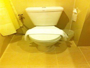 S Tara Grand Hotel Surat Thani