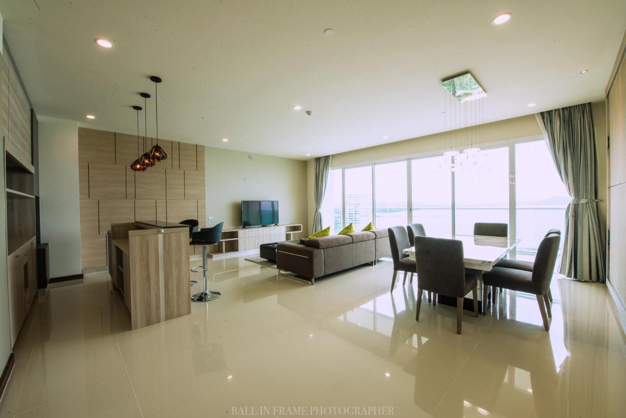 Movenpick Residences Pattaya With Ocean View