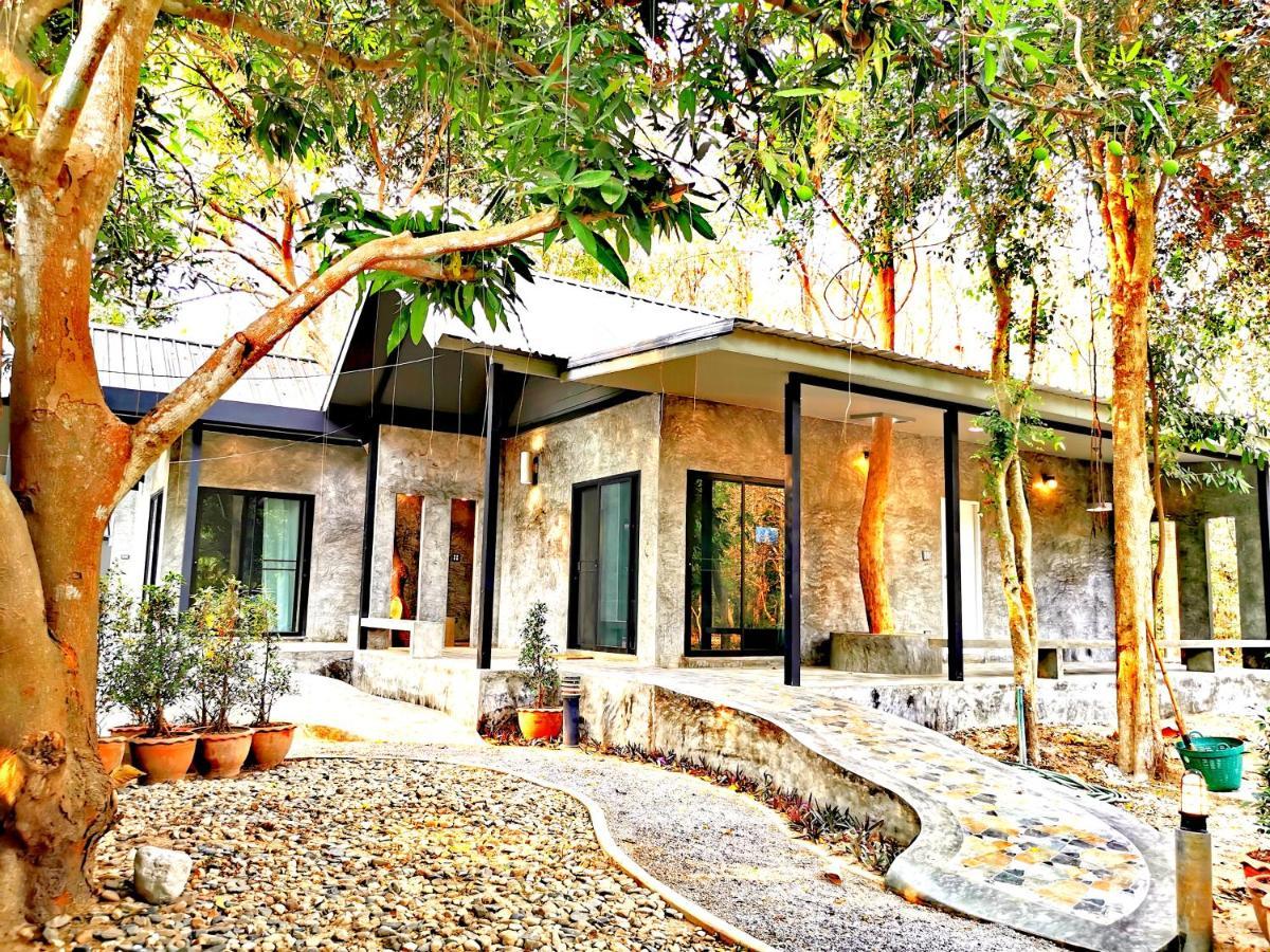 Baan Naratawan