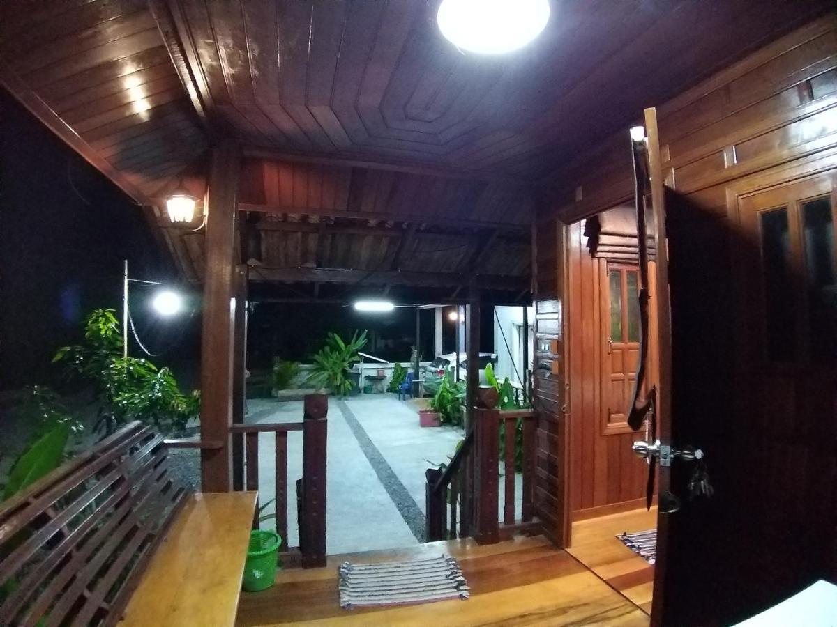 บ้านทะเลอิ่มเอม Bann Talay Im Eimm Holiday park *
