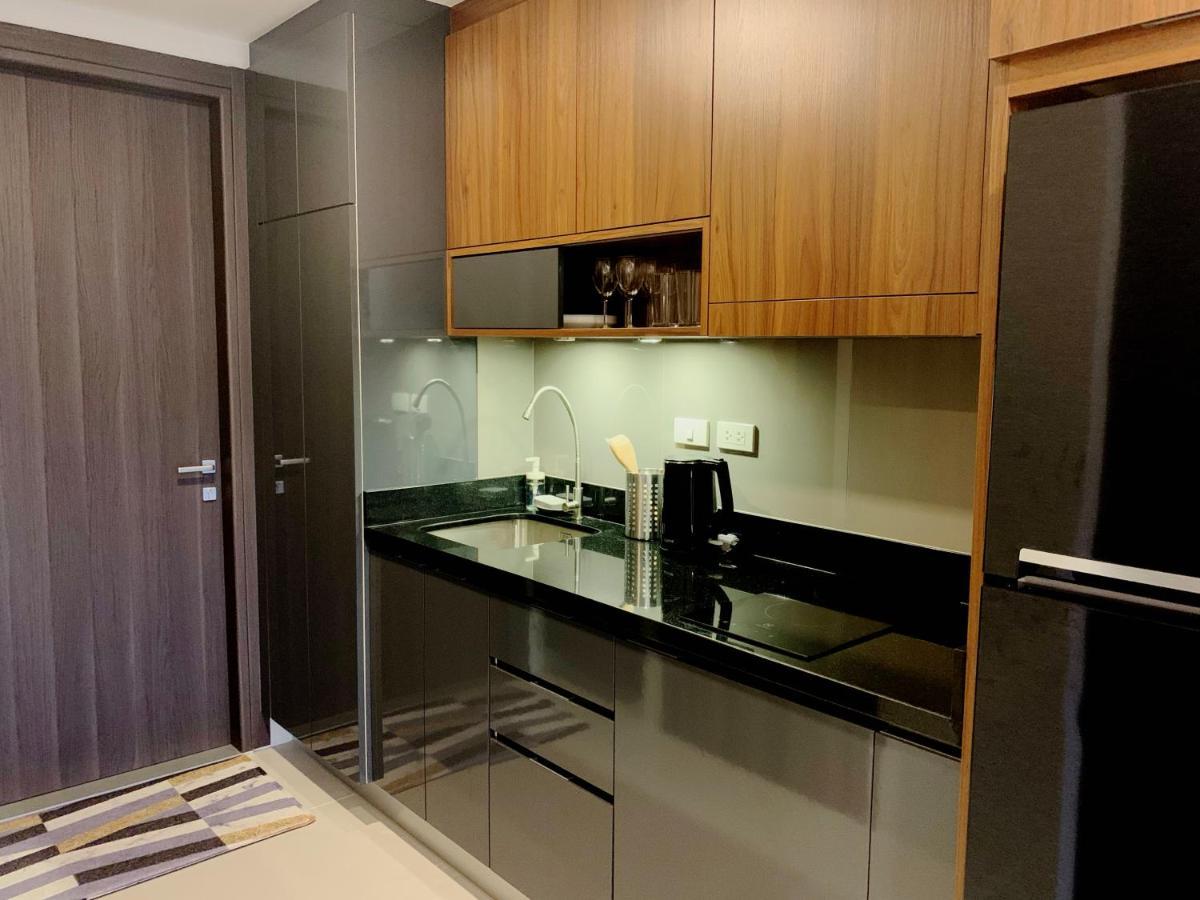 Floor Gorgeous Sunset View - Beachfront Apartment Mae Phim
