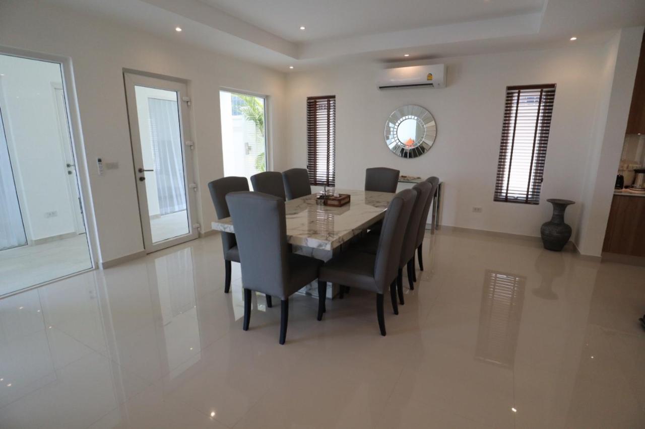Villa Sunset View Pool 7 Bedroom 14-16 Persons