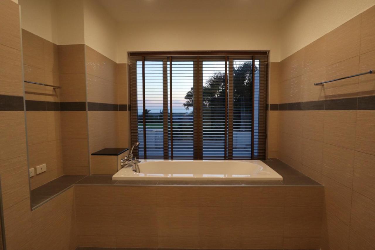 Sunset View Pool 7 Bedroom 14-16 Persons Villa *