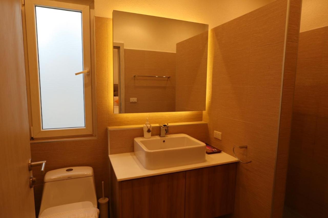 Sunset View Pool 7 Bedroom 14-16 Persons Villa