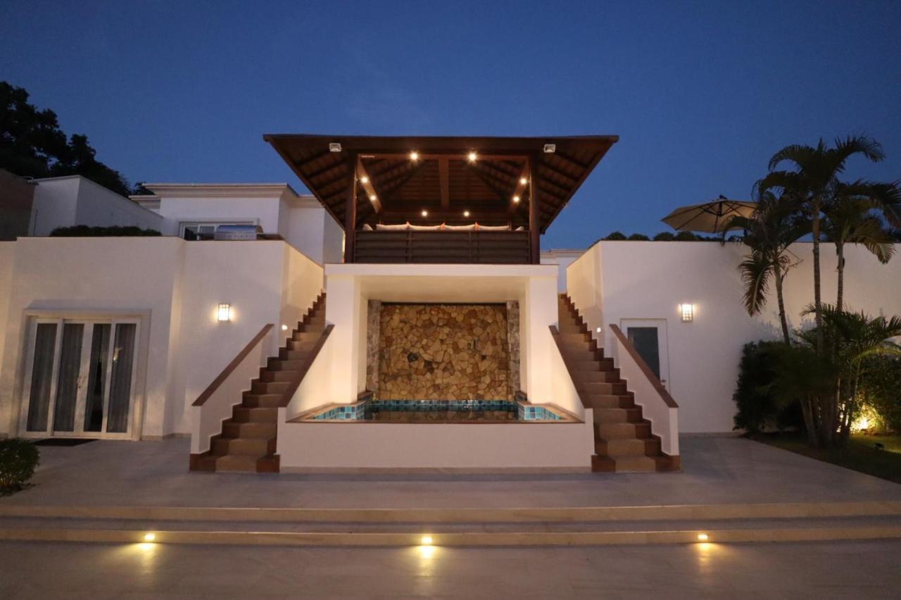 Sunset View Pool 7 Bedroom 14-16 Persons Villa *