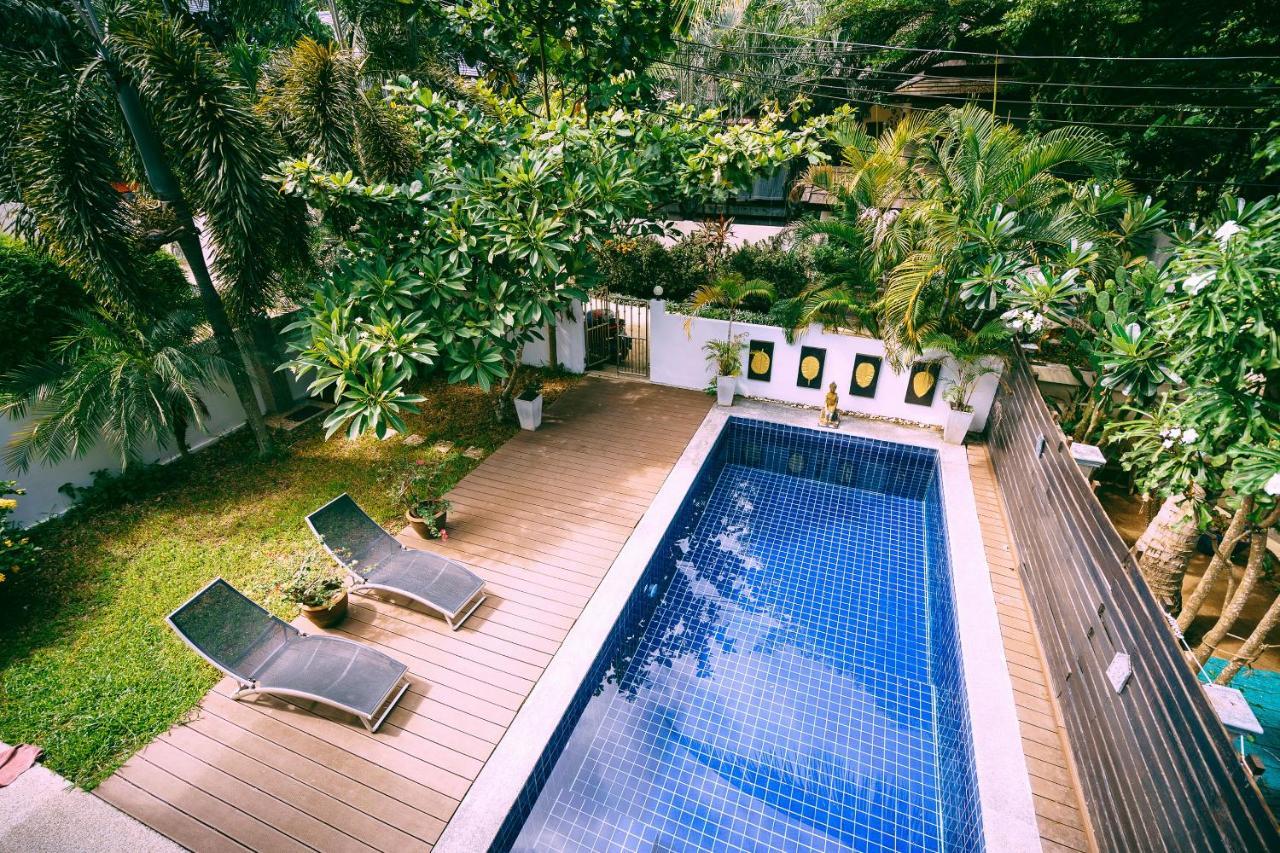 Whitney Villa *