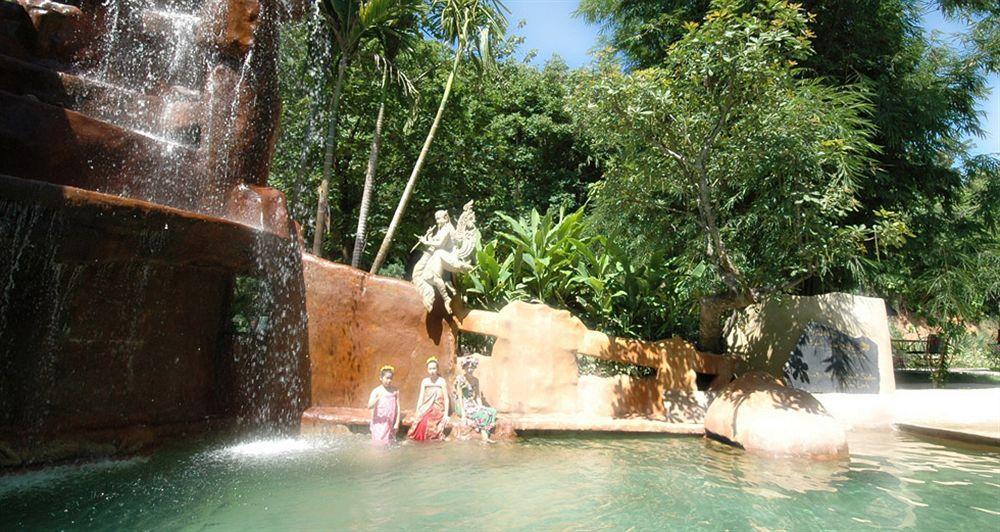 Resort Huarn Jana' Boutique