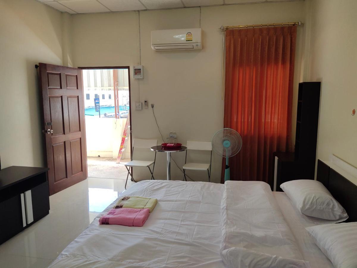 Homestay เมืองไทยฟิตเนส อารีนา *