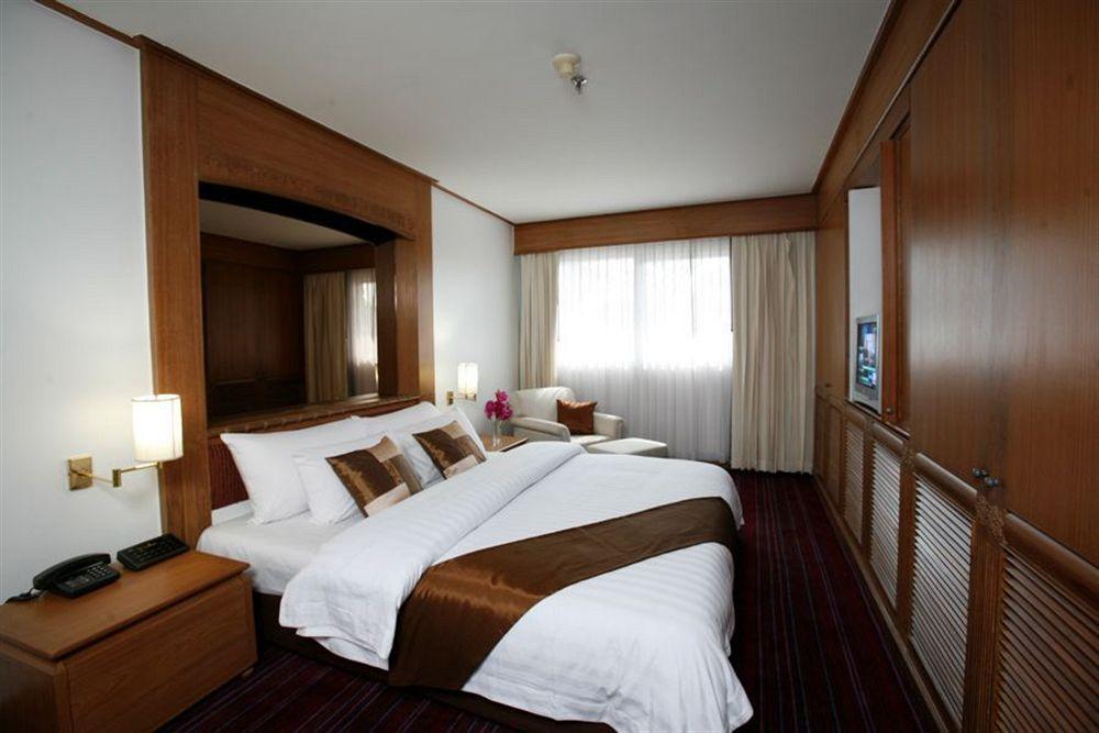Sima Thani 4*