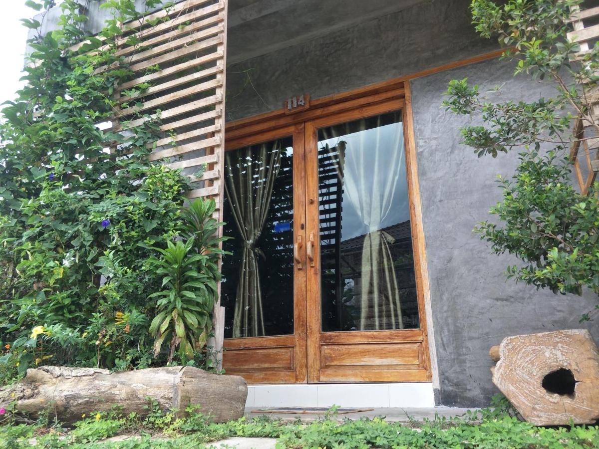 Teak * Thoeng