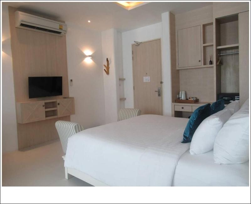 Hotel Costa Village Bangsaray 4*