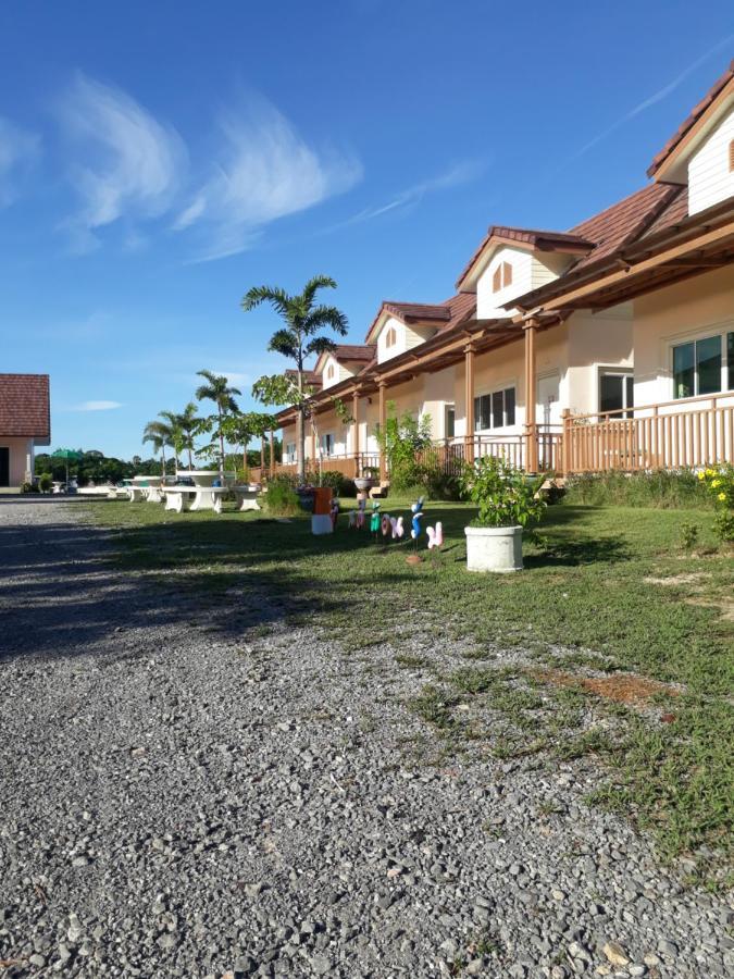 Thitinaddharesort ธิตินัดดา Resort 2*