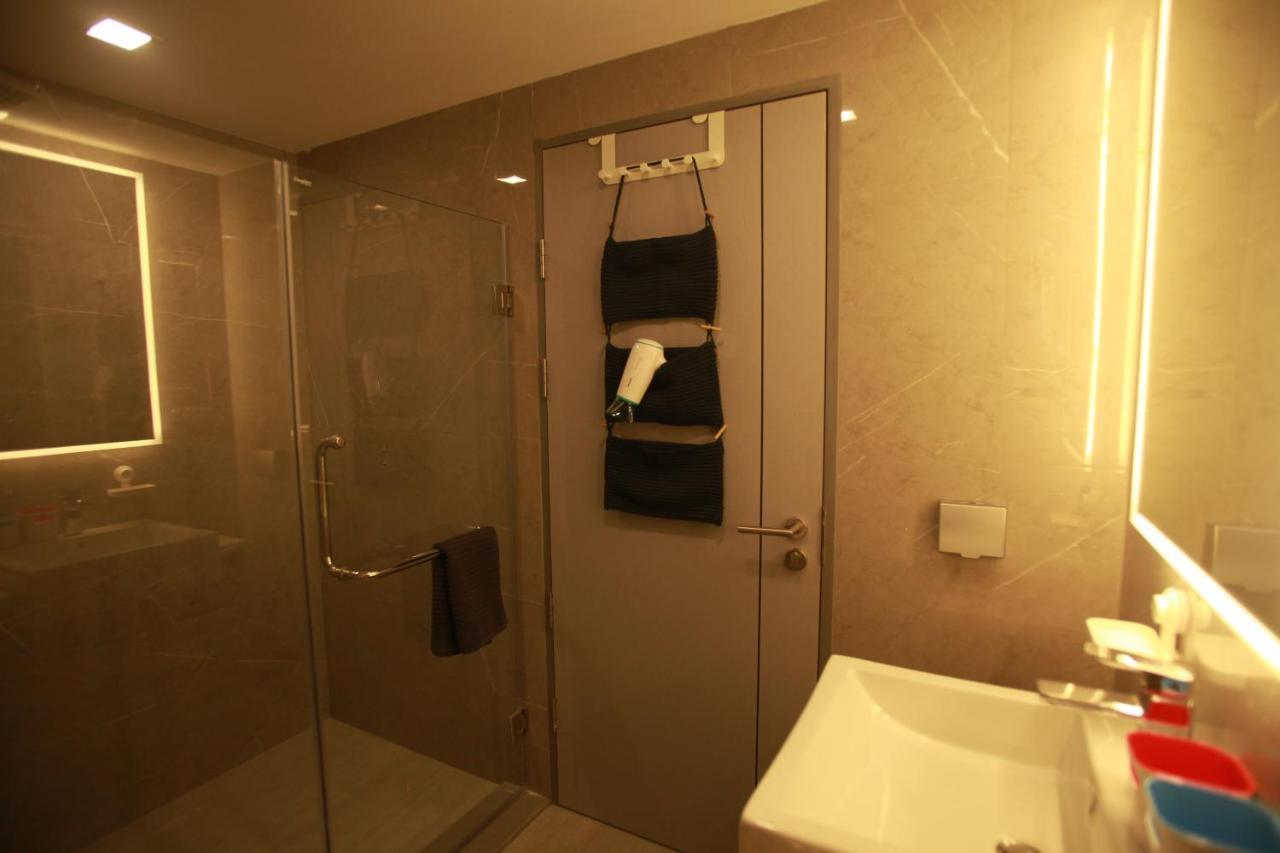 Dusitd2 Residences, Near Apartment
