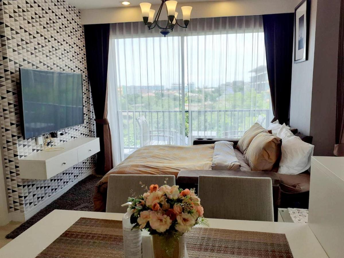 Apartment Execlusive Seaview 1 Bedroom With Toproof Pool At The Patio Bang Saen