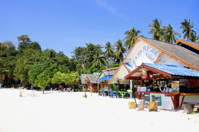 Daya Beach, Local Resort Koh Lipe