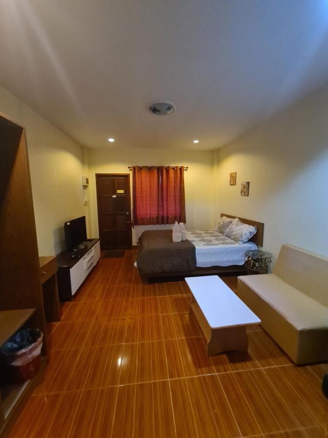 Aparthotel Green View Tha Yang 3*