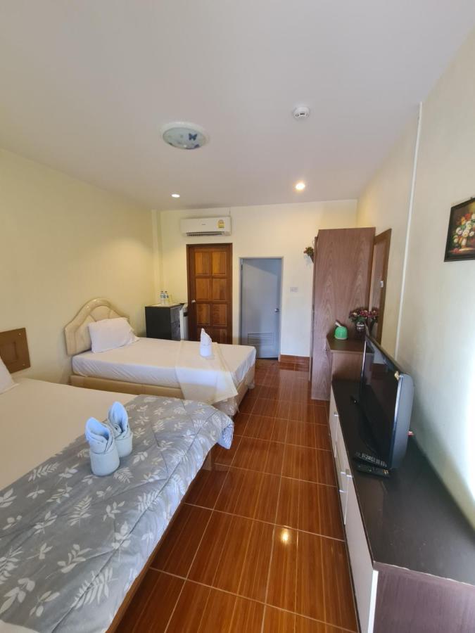 Green View Tha Yang Aparthotel