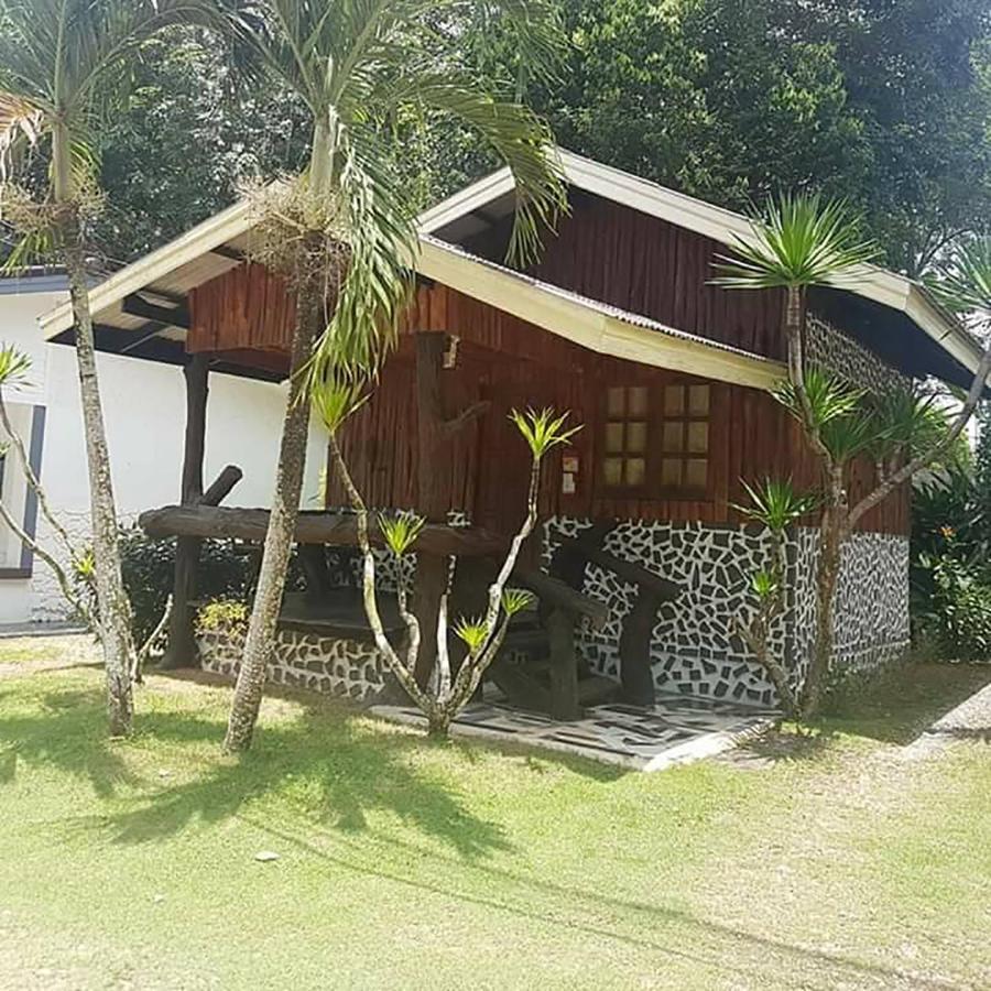 Tho Mai Resort *