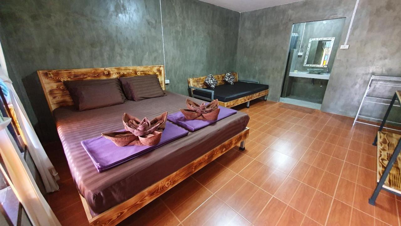 Moonshine Resort Chumphon