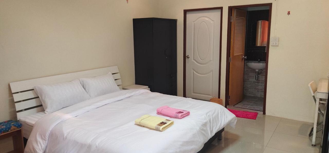 เมืองไทยฟิตเนส อารีนา Homestay *